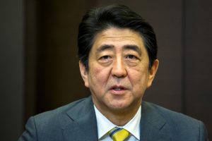 Rumunai socialiniuose tinkluose atsiprašė Japonijos premjero