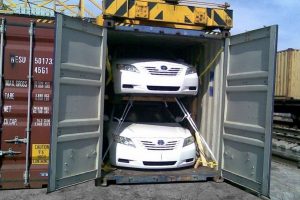 Iš JAV per Klaipėdos uostą keliauja nupiginti automobiliai