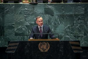 Lenkijos lyderis: Rusijos invazija į Ukrainą privalo baigtis, o ne virsti įšaldytu konfliktu 