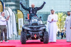 „CFMOTO Thunder Racing Team“ iš Abu Dabio parsiveža trečios vietos medalį