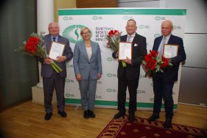 Švietimo ministrė garbės ženklu apdovanojo K. Platelį, P. Žiliuką ir P. Gudyną
