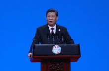 Xi Jinpingas sukritikavo NATO prieš vizitą Serbijoje