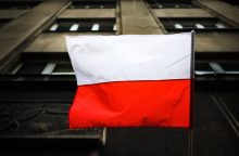 Varšuva atšaukia Europos korpuso vadą lenką, sako, kad dėl jo vykdomas žvalgybos tyrimas