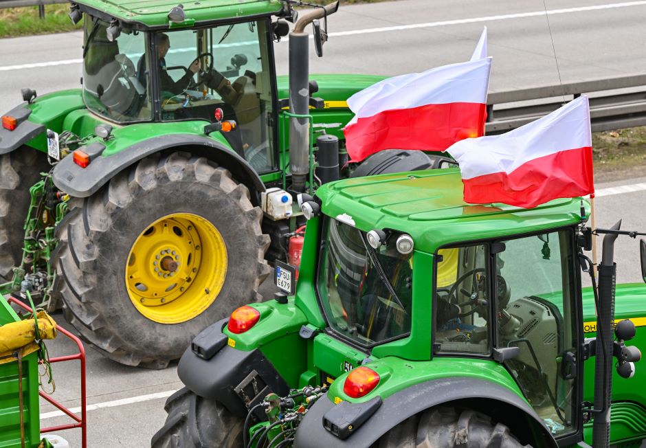 Polscy rolnicy demonstrują na granicy z Ukrainą