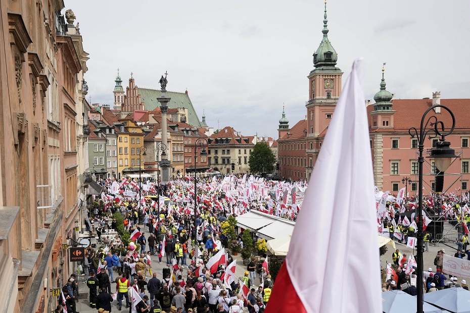 Polscy rolnicy protestują przeciwko unijnym przepisom dotyczącym ochrony środowiska