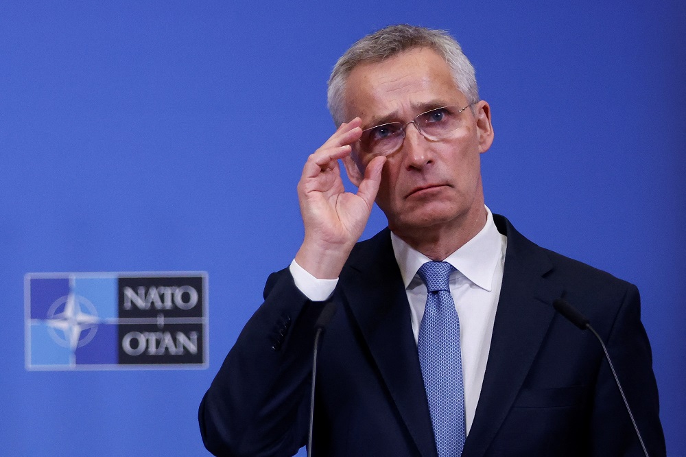 Mr. Stoltenberg forblir i spissen for NATO frem til oktober 2024