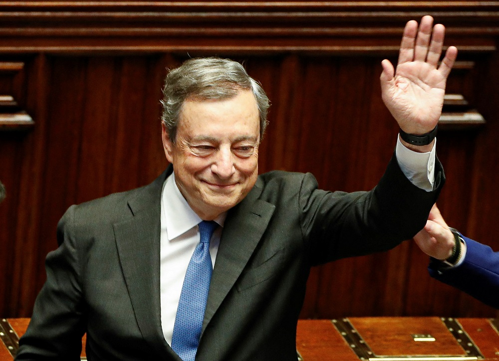 Il primo ministro italiano Draghi si è dimesso