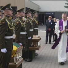 Į Lietuvą perlaidojimui atgabenti M. Biržiškos palaikai