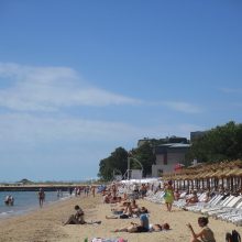 Auksinės kopos: švarus paplūdimys, nedidelės kainos, dainas traukiantys vokiečiai