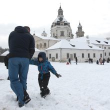 Sniego dienos pramogos į Pažaislį sukvietė būrį kauniečių