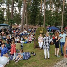 Bardų festivalis „Akacijų alėja“: lietus klausytojų neišgąsdino 