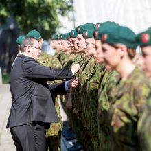 Istorinės Prezidentūros kiemelyje – leitenantų priesaika