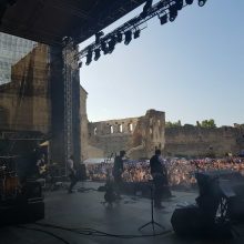 Estijos pilyje tūkstančiams sugroję „Colours of Bubbles“ ruošiasi koncertui Trakuose