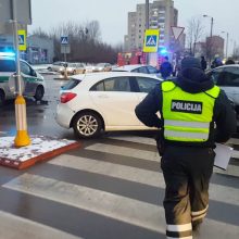 Šilainiuose – trijų automobilių avarija, nukentėjo mažametis