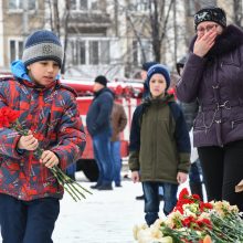 Pragaras Rusijos prekybos centre tęsiasi: žuvusiųjų daugiau nei pusšimtis