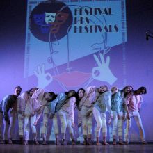 Kaune – nuotaikingas prancūziškų moksleivių teatrų šėlsmas