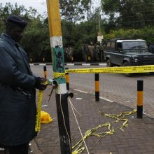 „Al Shebab“ kovotojai grasina nužudyti įkaitus Nairobio prekybos centre