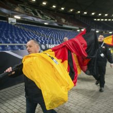 Vokietijos ir Olandijos futbolo rinktinių rungtynės atšauktos dėl sprogdinimo grėsmės