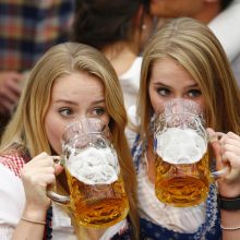 Į tradicinį alaus festivalį „Oktoberfest“ Miunchene – tik praėjus patikrą