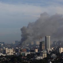 Istorinį Indonezijos turgų niokoja didžiulis gaisras