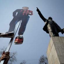 Lietuva ragina paleisti Rusijoje sulaikytus protestuotojus