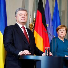 A. Merkel nori atnaujinti Minsko derybas dėl Rytų Ukrainos
