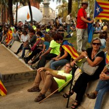 Tūkstančiai katalonų išėjo į gatves reikalauti nepriklausomybės