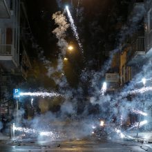 Graikijoje per jaunimo protestus sužeisti du žmonės