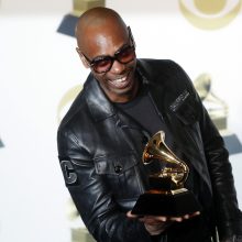 B. Marsas netikėtai susišlavė pagrindinius „Grammy“ apdovanojimus