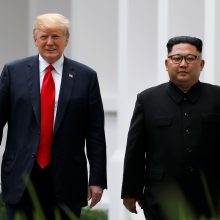 D. Trumpas ir Kim Jong Unas pasirašė svarbų dokumentą: paaiškėjo jo detalės