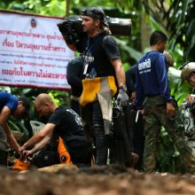 Gelbėtojai: Tailando urve klostosi „tobulos“ sąlygos evakuoti įstrigusius vaikus