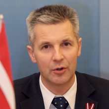 Estų ir latvių gynybos ministrai Rusijos reikalavimus dėl NATO laiko nepriimtinais