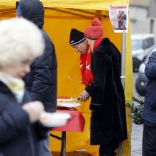 Šimtai klaipėdiečių šildėsi maltiečių sriuba