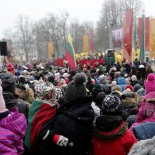 Miestas nusidažė trispalvėmis – klaipėdiečiai švenčia Lietuvos atkūrimo gimtadienį