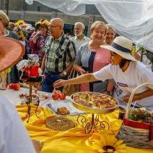 100-mečio obuolių šventė ūžė Gargžduose