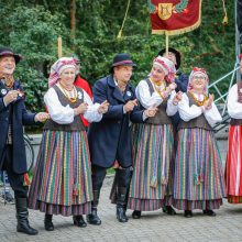 Palanga pražydo ir suskambo tarptautiniu folkloro festivaliu