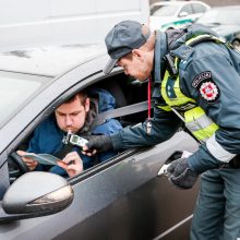 Jaunas vairuotojas bandė sprukti nuo policijos naktinės Klaipėdos gatvėmis