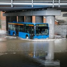 Uostamiestį skandino lietus: patvino gatvės, kiemai