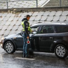 Policijos reidas Klaipėdoje: įkliuvo neblaivūs ir be vairuotojo pažymėjimų