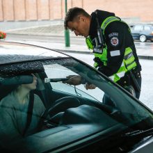 Policijos reidas Klaipėdoje: įkliuvo neblaivūs ir be vairuotojo pažymėjimų