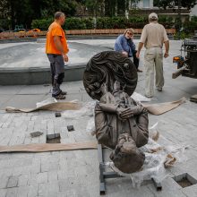 Klaipėdoje iškilo paminklas Vydūnui