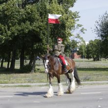 Dragūnų batalionui – 30 metų: iškilmėse aidėjo ne tik senovinės patrankos šūviai