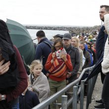 Šimtai klaipėdiečių prie uosto vartų pasitiko jūrų milžiną