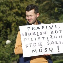 Klaipėdos žalieji dėl medžių kirtimo tikisi susitikti su S. Skverneliu