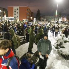 Sukilėlių keliais žengė tūkstantinė minia