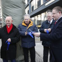 Palanga pasipuošė nauju paminklu ir Signatarų alėja