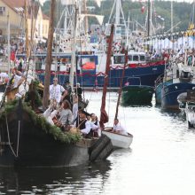 Uostamiestis pasitiko istorinių laivų flotilę