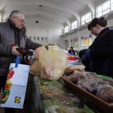 Koronavirusas Kaune: eilės maisto prekių parduotuvėse ir nusivylę jaunieji