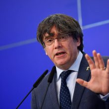 Europos Parlamentas panaikino buvusio Katalonijos lyderio C. Puigdemont'o neliečiamybę