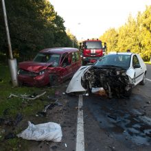 Po „Citroen“ ir „Peugeot“ susidūrimo nukentėjo du žmonės